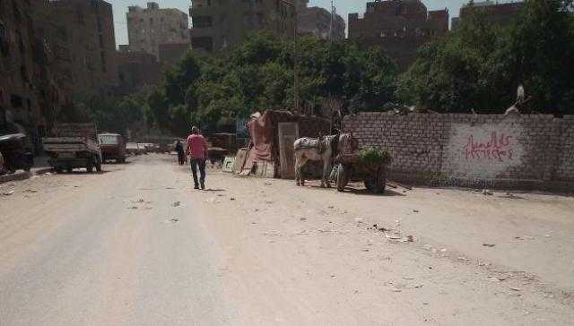 «أهالي الخطيب» ببولاق الدكرور يطالبون محافظ الجيزة بعودة المياه وغلق «الزريبة» - صور