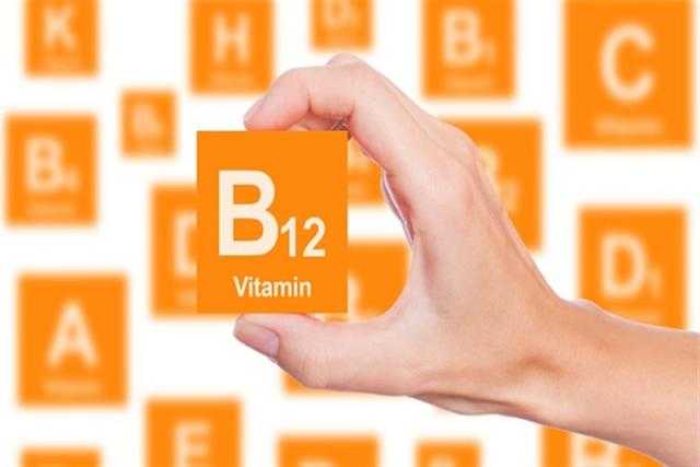 8 أعراض لنقص فيتامين B12 ... تعرف عليها