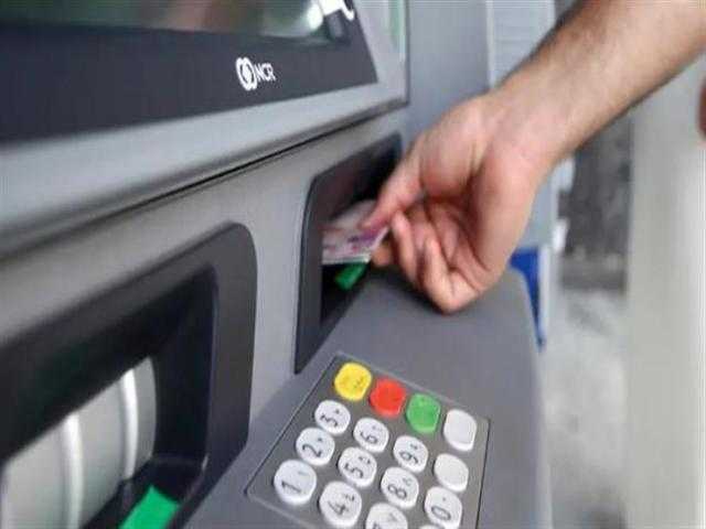 قبل صرف المرتب من ATM.. قواعد يجب اتباعها تجنبًا للسرقة