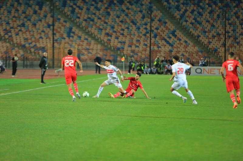 كاف يُعلن حكم مباراة الزمالك وشباب بلوزداد