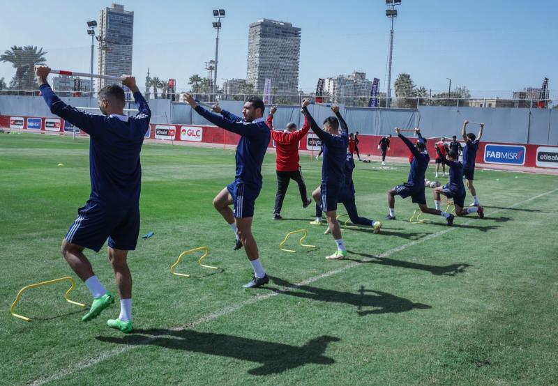 الأهلي يبدأ استعداداته لمباراة الداخلية في الدوري