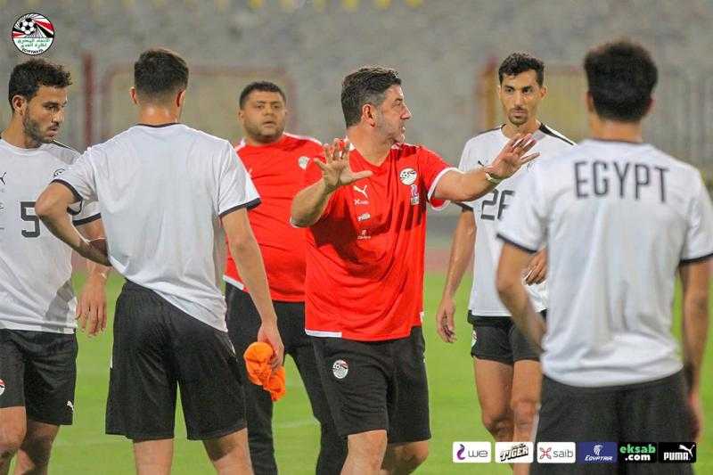 فيتوريا يطيح بـ10 لاعبين خارج قائمة منتخب مصر.. حجازي والشناوي الأبرز