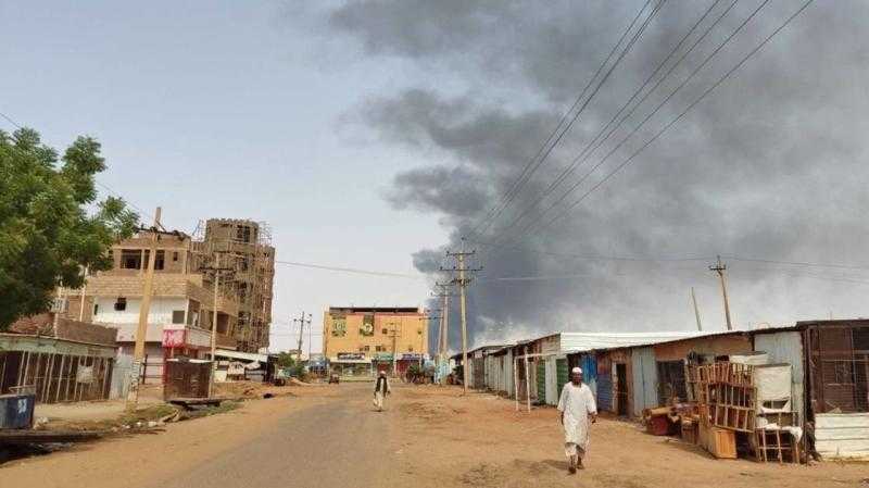 من الانتهاكات والعنف الجنسي حتى أزمة الرواتب الأخيرة.. الأزمات تتوالى على السودان