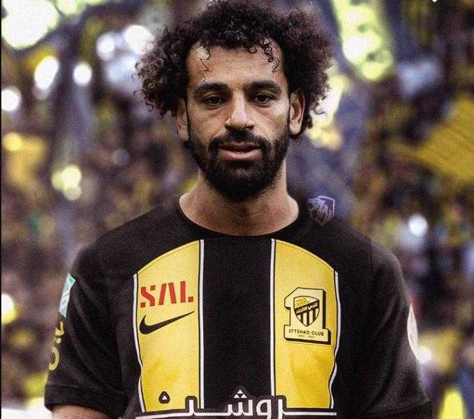 «نصيب الأسد للذئاب».. مبلغ خيالي ينتظر المقاولون حال انتقال صلاح لـ اتحاد جدة