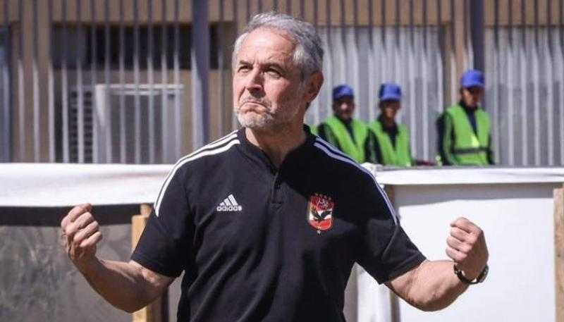 بابافاسيليو: كولر قدم عملا عظيما مع الأهلي ولا أعرف كيف سينافس الزمالك في الموسم الجديد