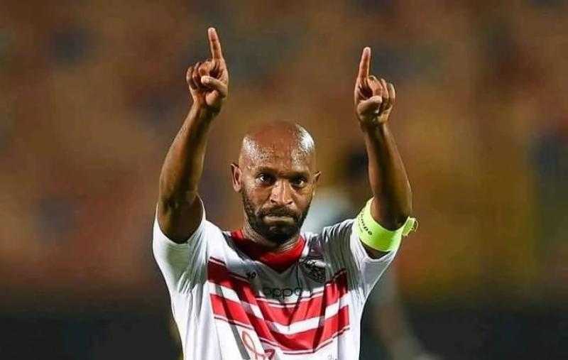 شيكابالا يجاور أكينيولا على دكة بدلاء الزمالك أمام فيوتشر في الدوري