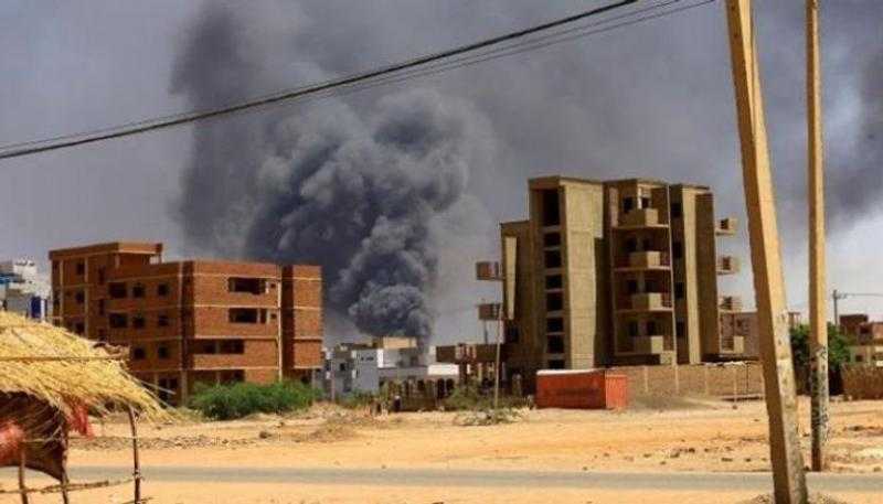 الجيش السوداني والدعم السريع في جدة غدًا.. والمعارك تحتدم قبل بدء التفاوض