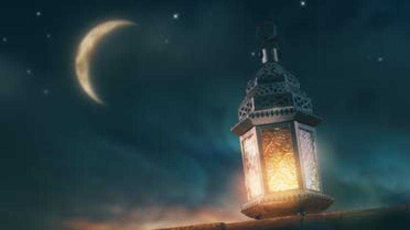 4 دول عربية في انتظار هلال رمضان.. الصيام الإثنين أم الثلاثاء؟