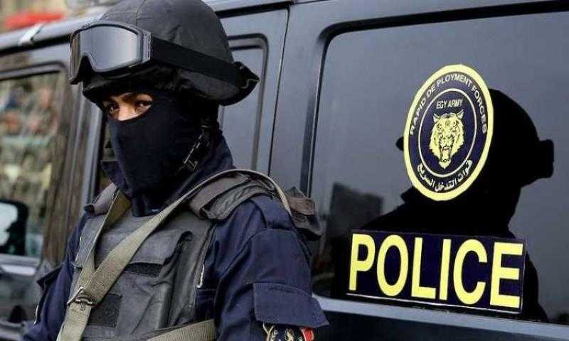 الأمن يكشف ملابسات فيديو ارتداء شخص ملابس نسائية والتعدى عليه فى قنا