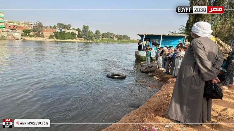 النيابة تعاين مسرح غرق ميكروباص معدية أبو غالب 