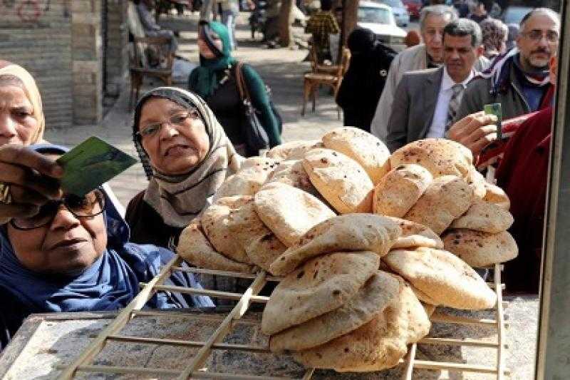 خبير اقتصادي: الدولة تدعم رغيف الخبز بأكثر من ١٠٠ مليار جنيه