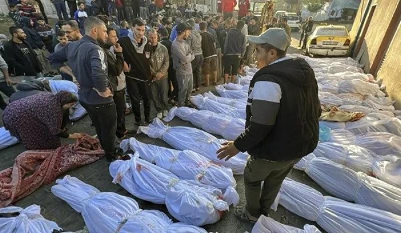 مصادر طبية: شهداء بقصف للاحتلال على أحياء وسط وجنوب قطاع غزة