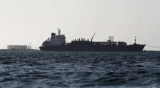 هيئة بريطانية: السفينة التجارية المستهدفة شرق عدن لا تزال مشتعلة وتغرق