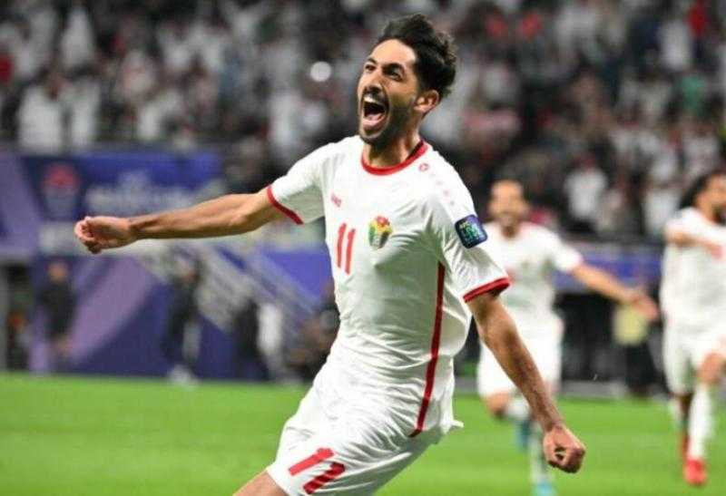 أول تعليق من نجم منتخب الأردن بعد ارتباط اسمه بالانضمام للأهلي