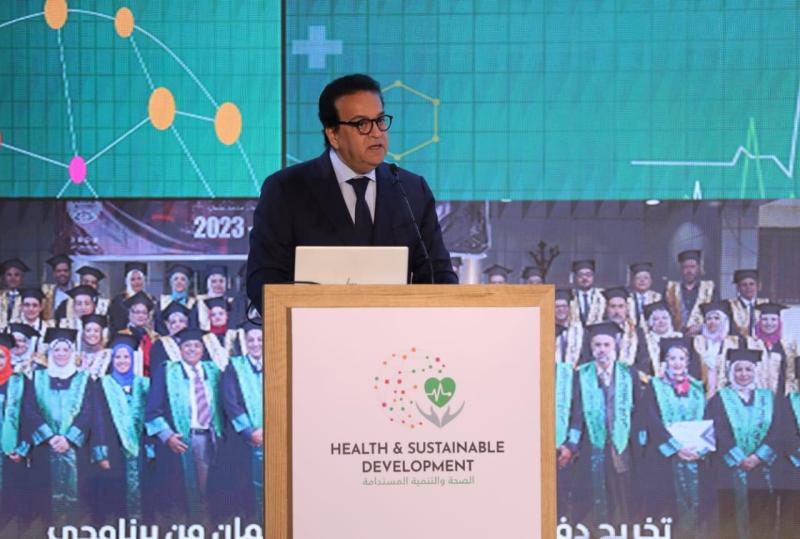 خالد عبدالغفار: الدولة المصرية تضع القطاع الصحي على رأس أولوياتها لتحقيق التنمية المستدامة