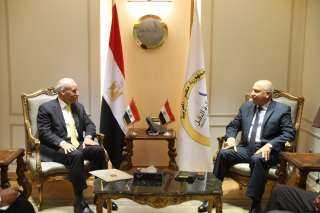 وزير النقل يبحث مع السفير العراقي تنفيذ كبرى الشركات المصرية المتخصصة لمشروعات البنية التحتية