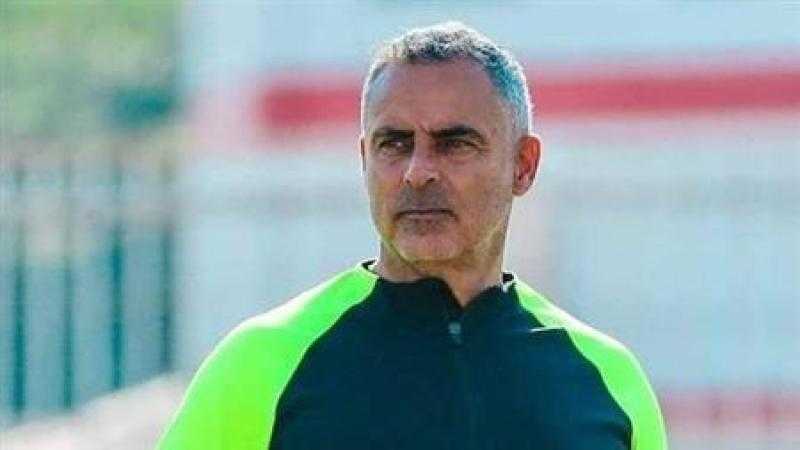 جوميز يعقد محاضرة فنية قبل المران للاعبي الزمالك