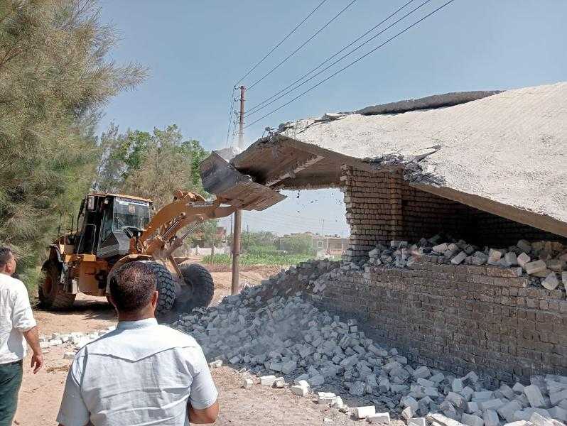 إزالة 26 حالة تعد بإجمالى مساحة 10663 مترا مربعا بالبحيرة