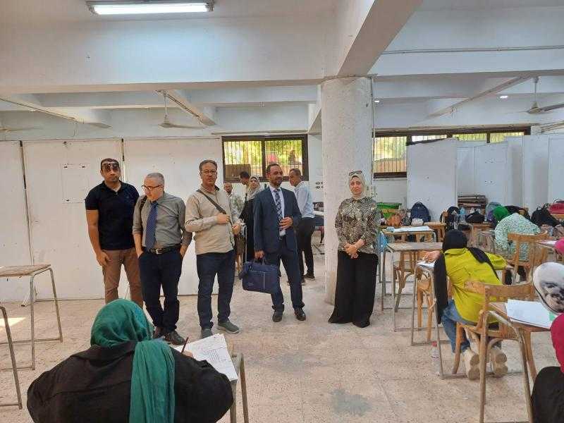 جامعة أسيوط تستقبل لجنة من المجلس الأعلى للجامعات لتفقد اختبارات القدرات 2024