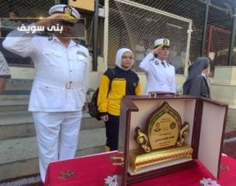 بمناسبة العام الدراسي الجديد.. الداخلية تصطحب أبناء الشهداء إلى مدارسهم | صور