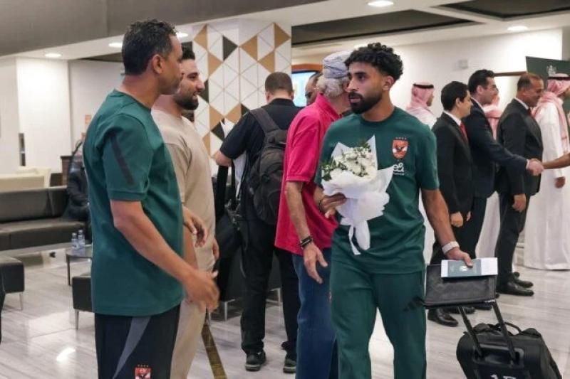 بعثة الأهلي تصل مطار الرياض لمواجهة الزمالك في السوبر الإفريقي