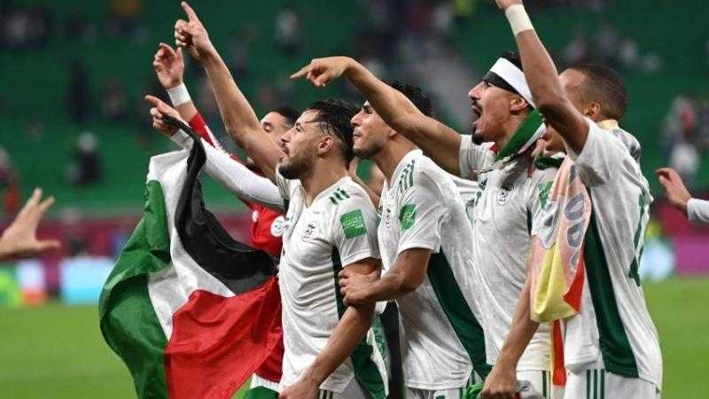 عاجل | انضمام أحمد قندوسي لقائمة منتخب الجزائر لمباراتي توجو في تصفيات إفريقيا 2025