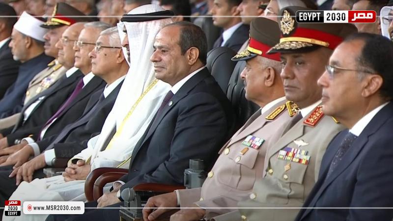 الرئيس السيسي وبن زايد يشهدان عرضًا لمهارات الفرسان التقاط الأوتاد