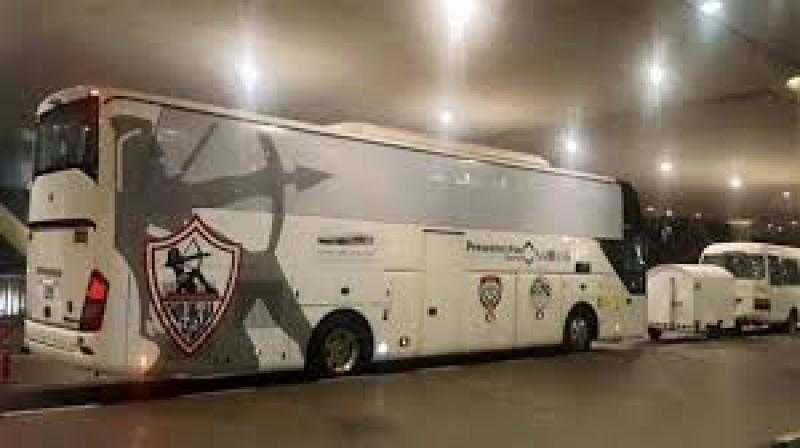 وصول حافلة الزمالك لمعلب آل نهيان لمواجهة بيراميدز بالسوبر