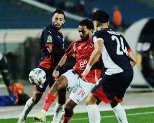 كاف يعاقب شباب بلوزداد قبل مواجهة الأهلي في دوري الأبطال