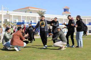 طلاب المدن الجامعية يشيدون بالمهرجان الترفيهي الثاني لجامعة عين شمس